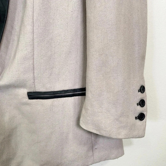 W118 WALTER BAKER | WOOL BLEND FAUX LEATHER TRIM SHAWL COLLAR BLAZER - Picture 9 of 15